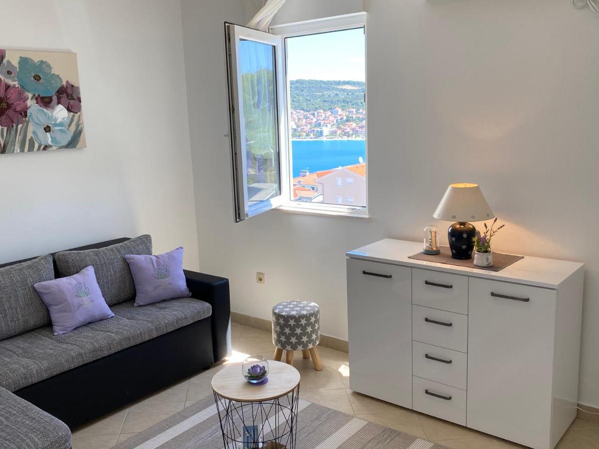 Apartment Tihana Trogir Exterior photo